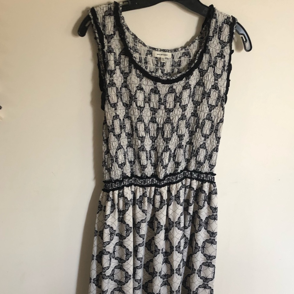 Max Studio Black and White maxi dress